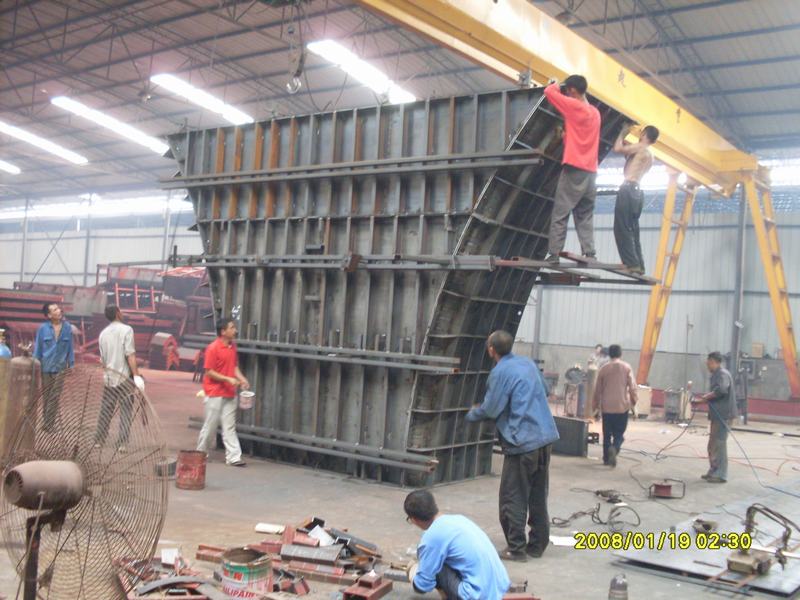 四川路桥成贵铁路钢模